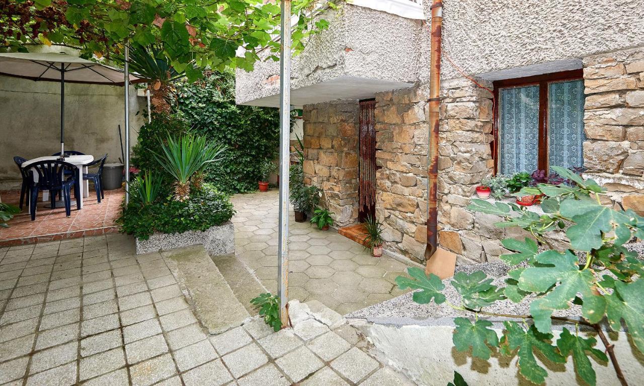 Apartment Dora Pomorie Luaran gambar